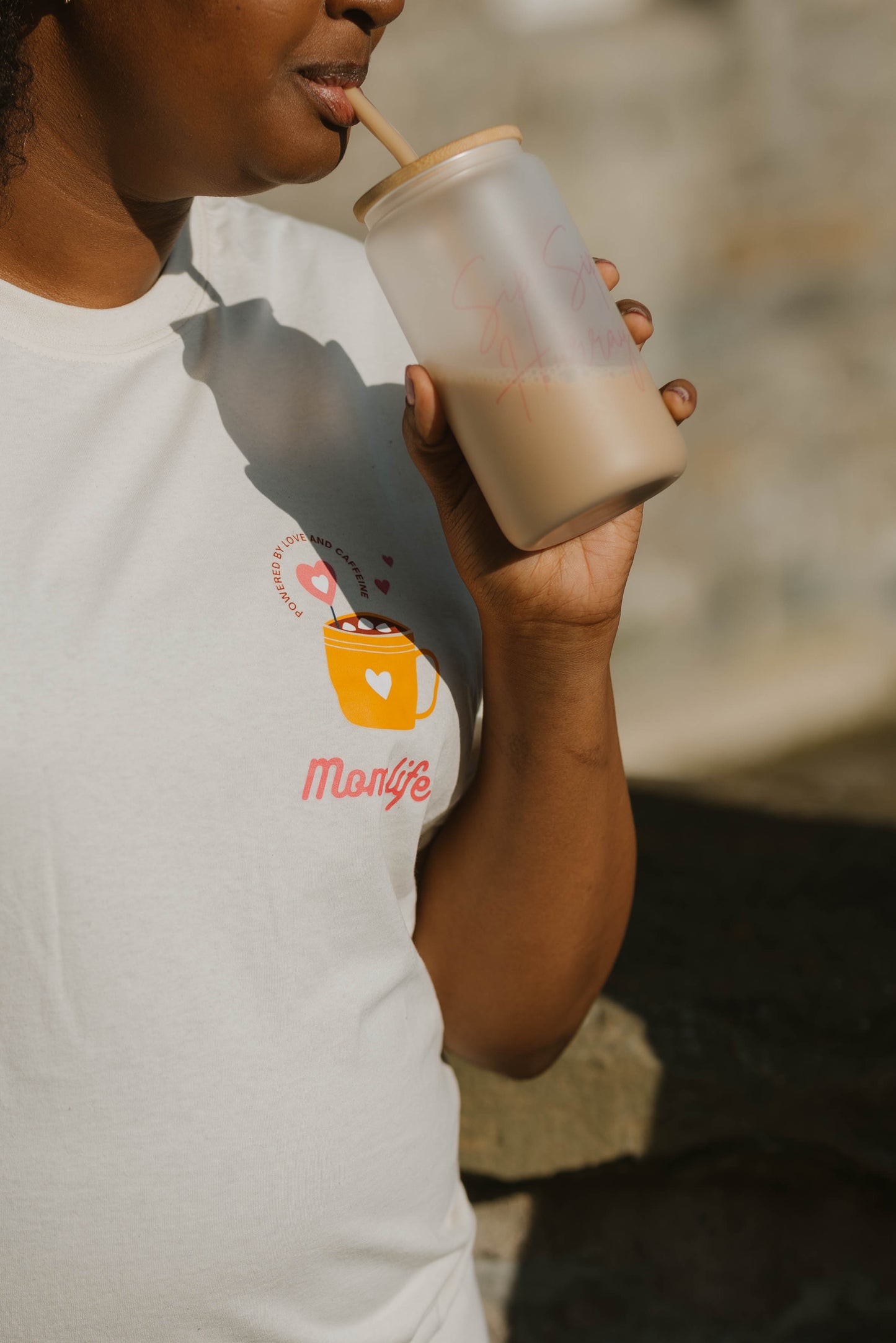 T-Shirt "MOMLIFE" - WILL AND JAY DESIGNS