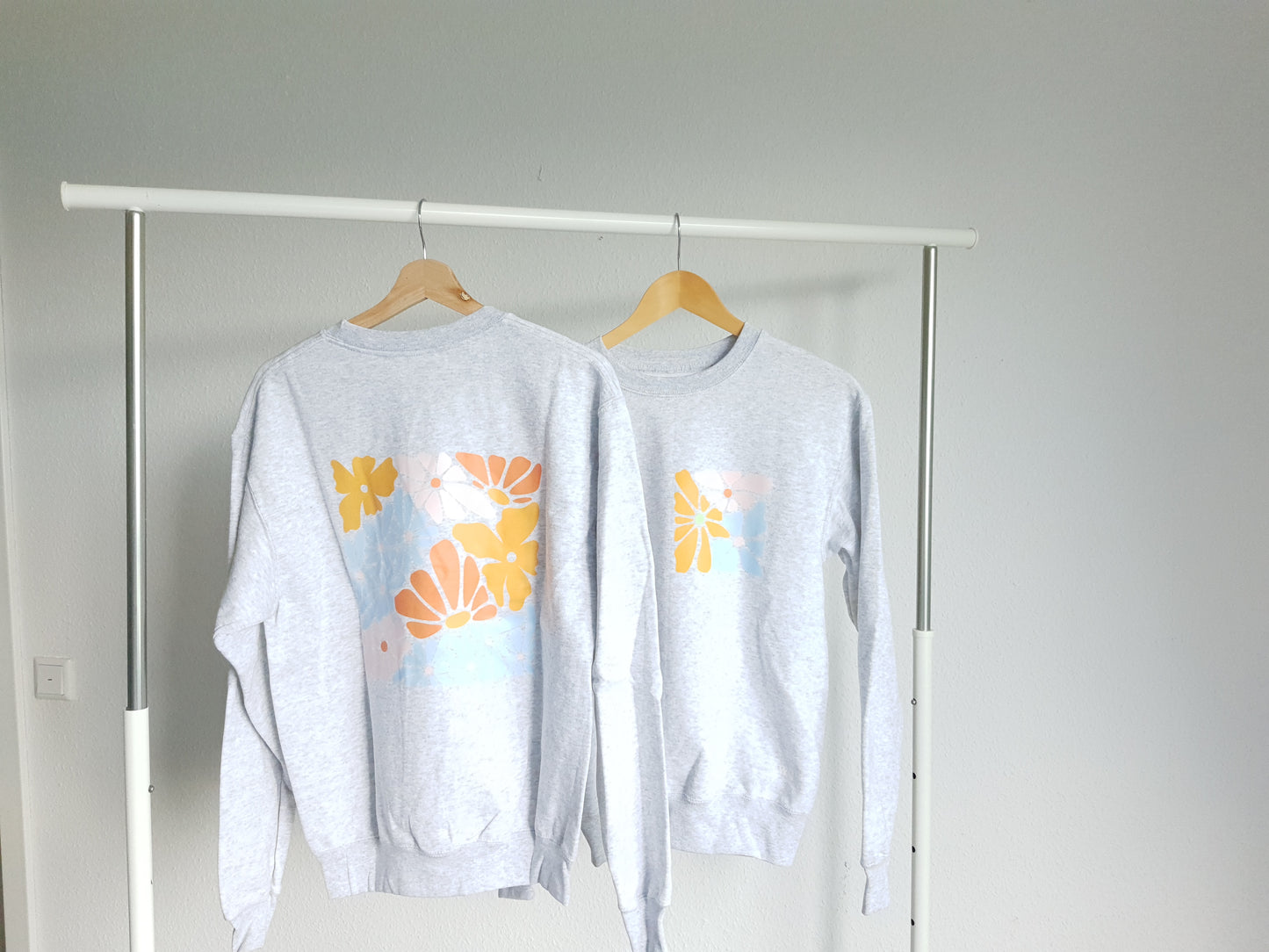 Unisex Sweater "FLOWERS" - WILL AND JAY DESIGNS