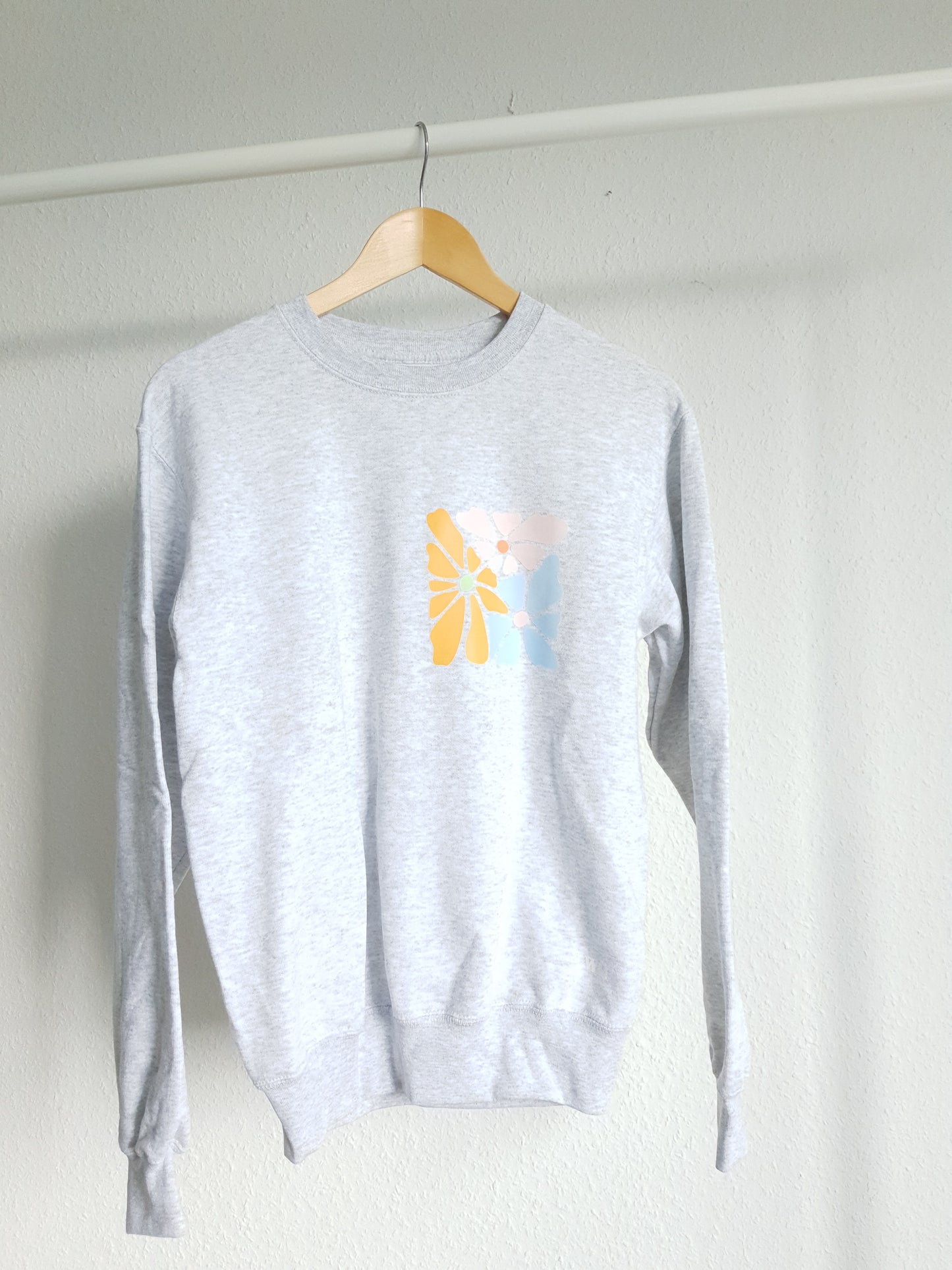 Unisex Sweater "FLOWERS" - WILL AND JAY DESIGNS