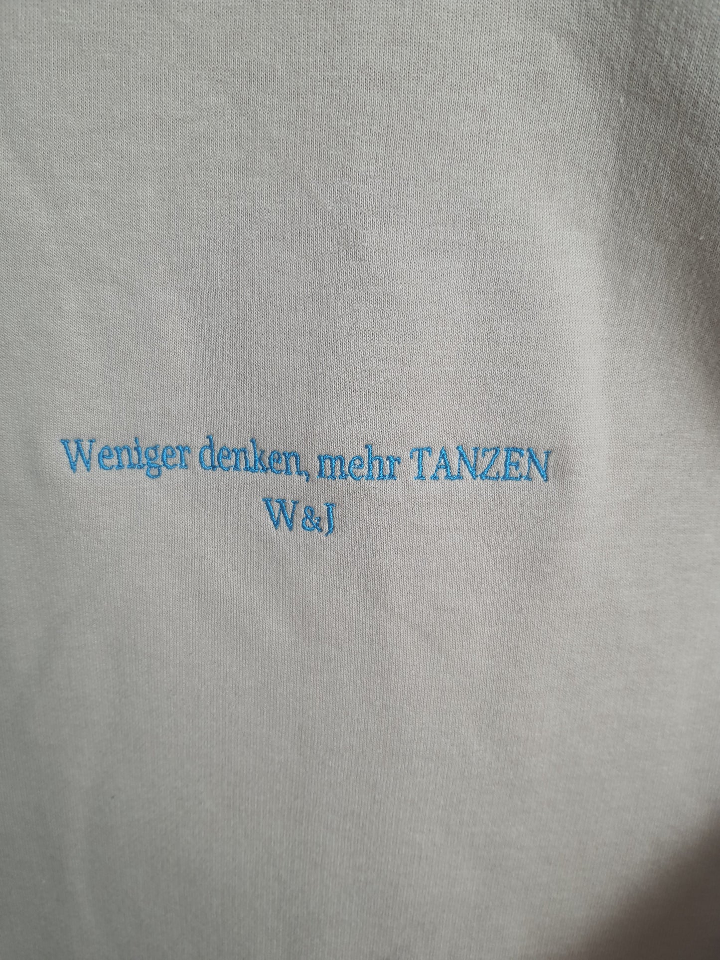 Hoodie mit Stickerei "TANZEN" - WILL AND JAY DESIGNS