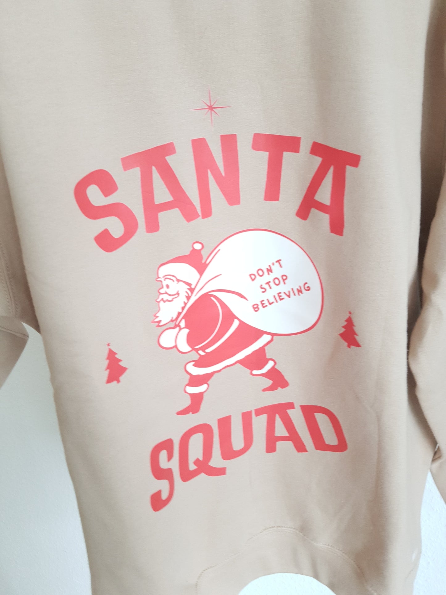 Sweatshirt "SANTA" - WILL AND JAY DESIGNS