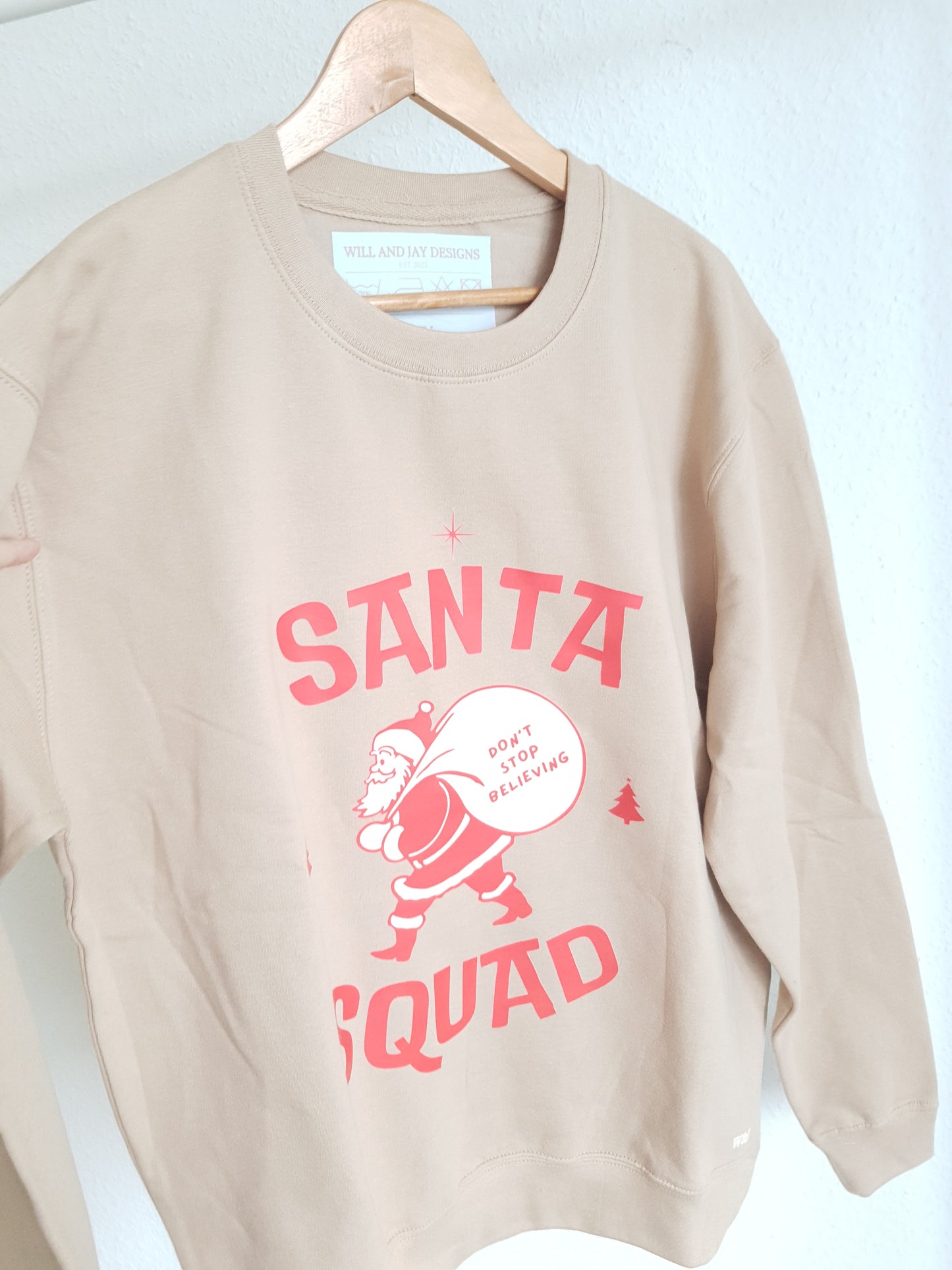 Sweatshirt "SANTA" - WILL AND JAY DESIGNS
