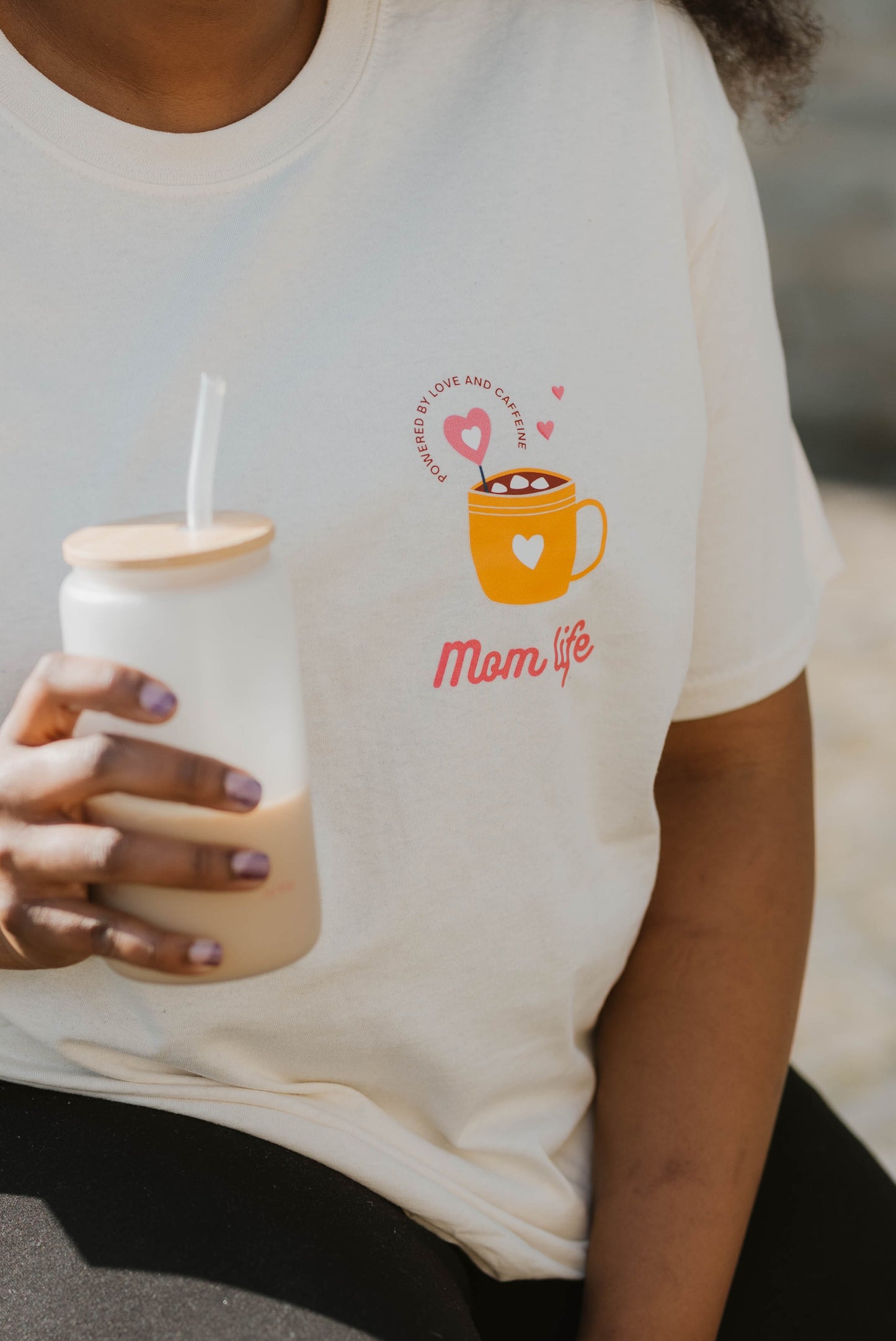 T-Shirt "MOMLIFE" - WILL AND JAY DESIGNS
