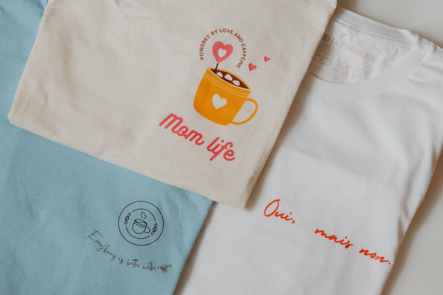 T-Shirt "MOMLIFE" - WILL AND JAY DESIGNS
