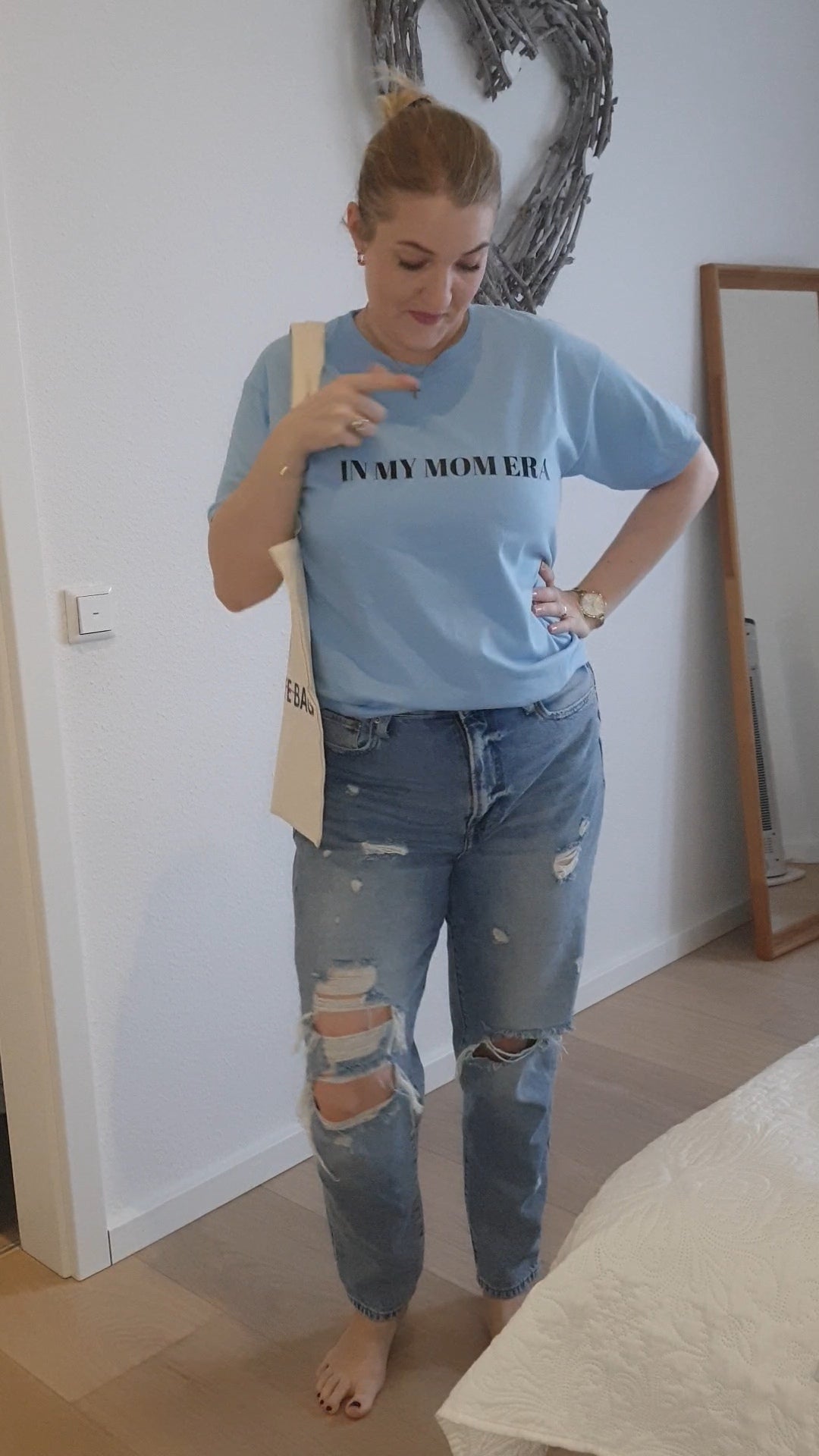 T-Shirt "MOM ERA" - WILL AND JAY DESIGNS
