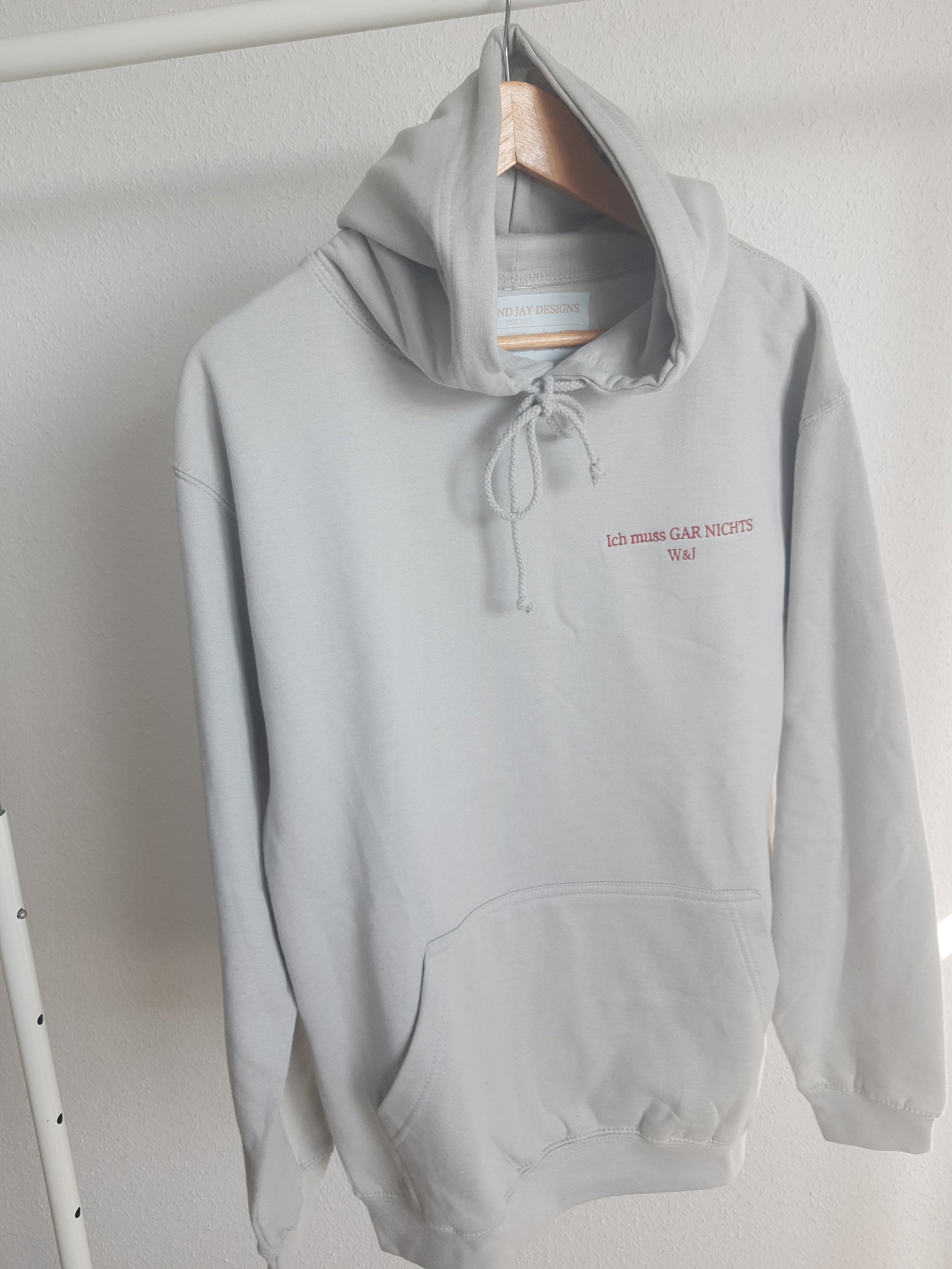 Hoodie mit Stickerei "GAR NICHTS" - WILL AND JAY DESIGNS