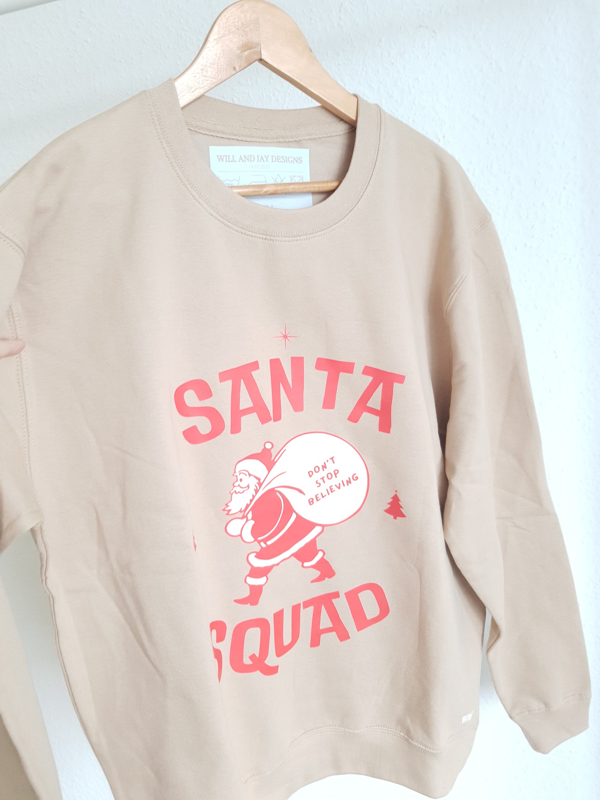 Sweatshirt "SANTA" - WILL AND JAY DESIGNS